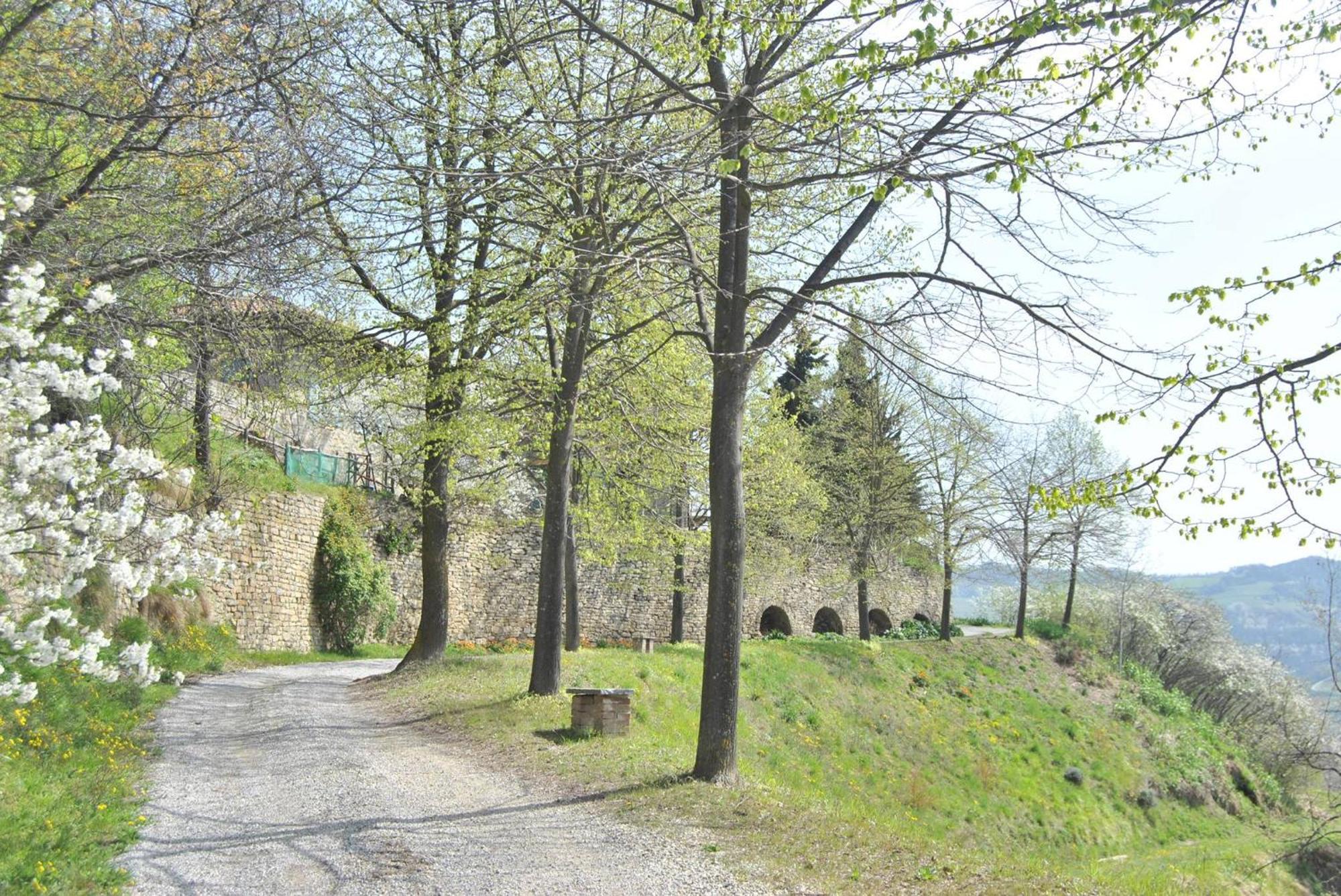 Agriturismo La Rovere Cossano Belbo Exterior photo